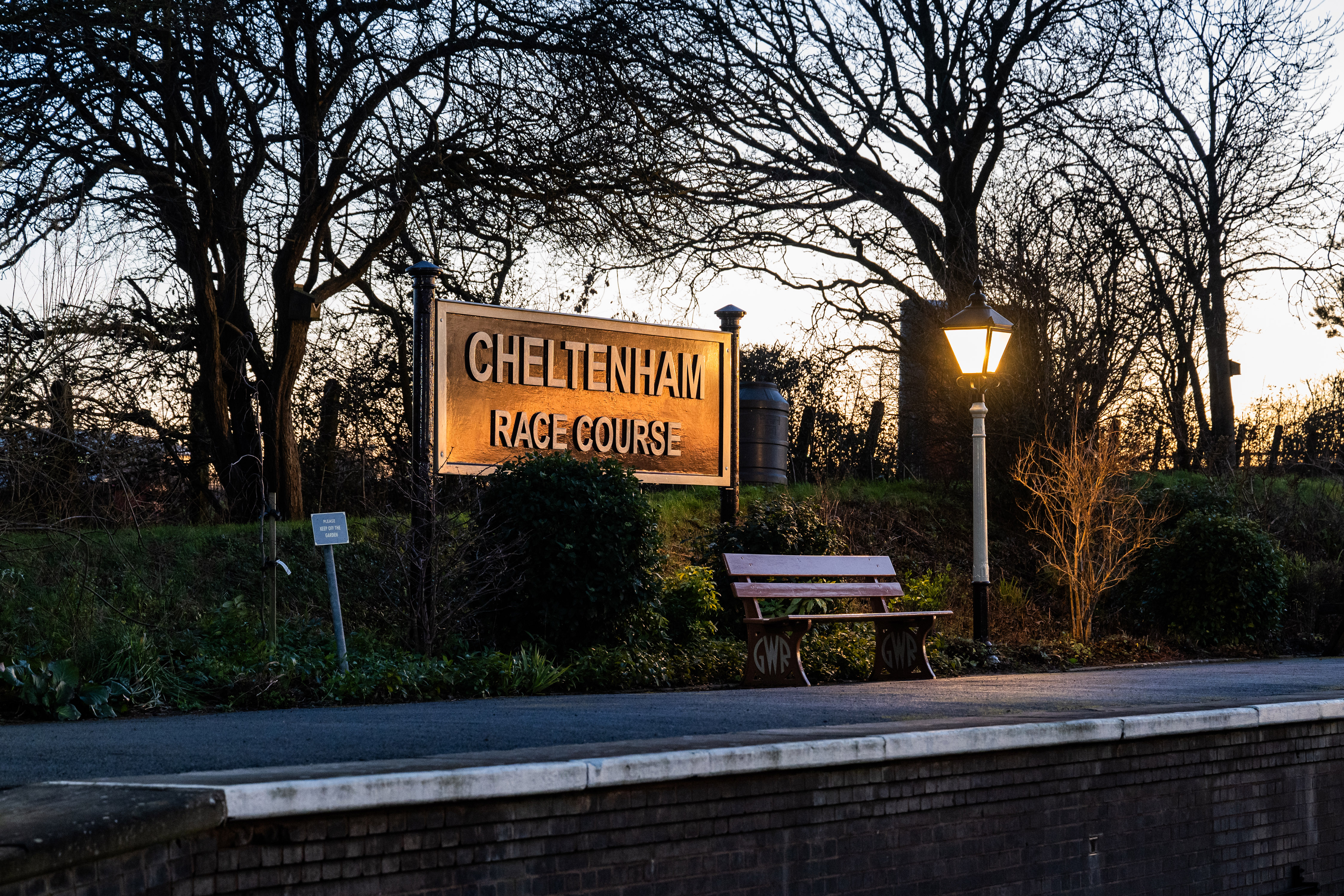 JB_CheltenhamRacecourseSign02012025.jpg