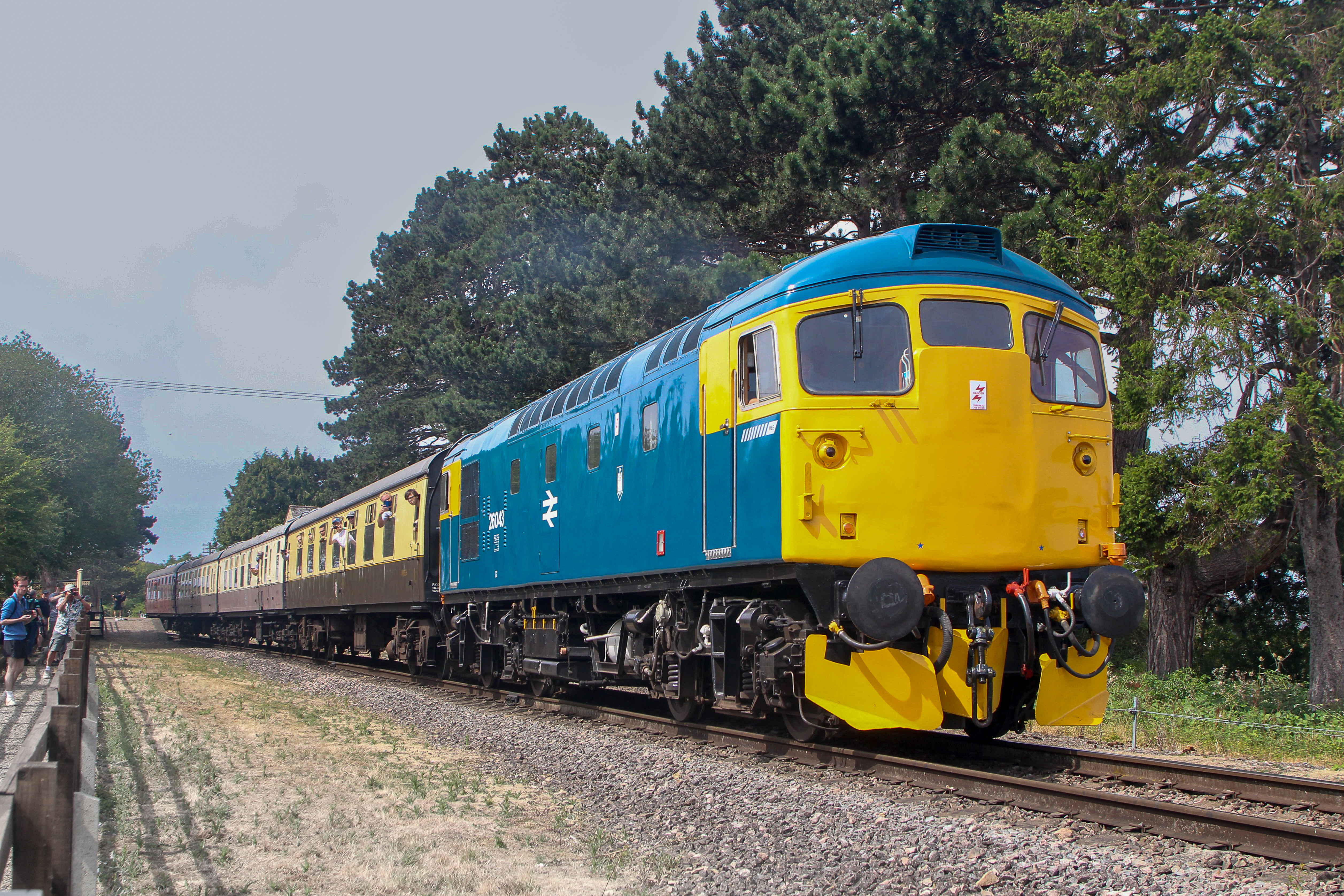 26042 leaving Gotherington pic Joshua Brinsford.jpg